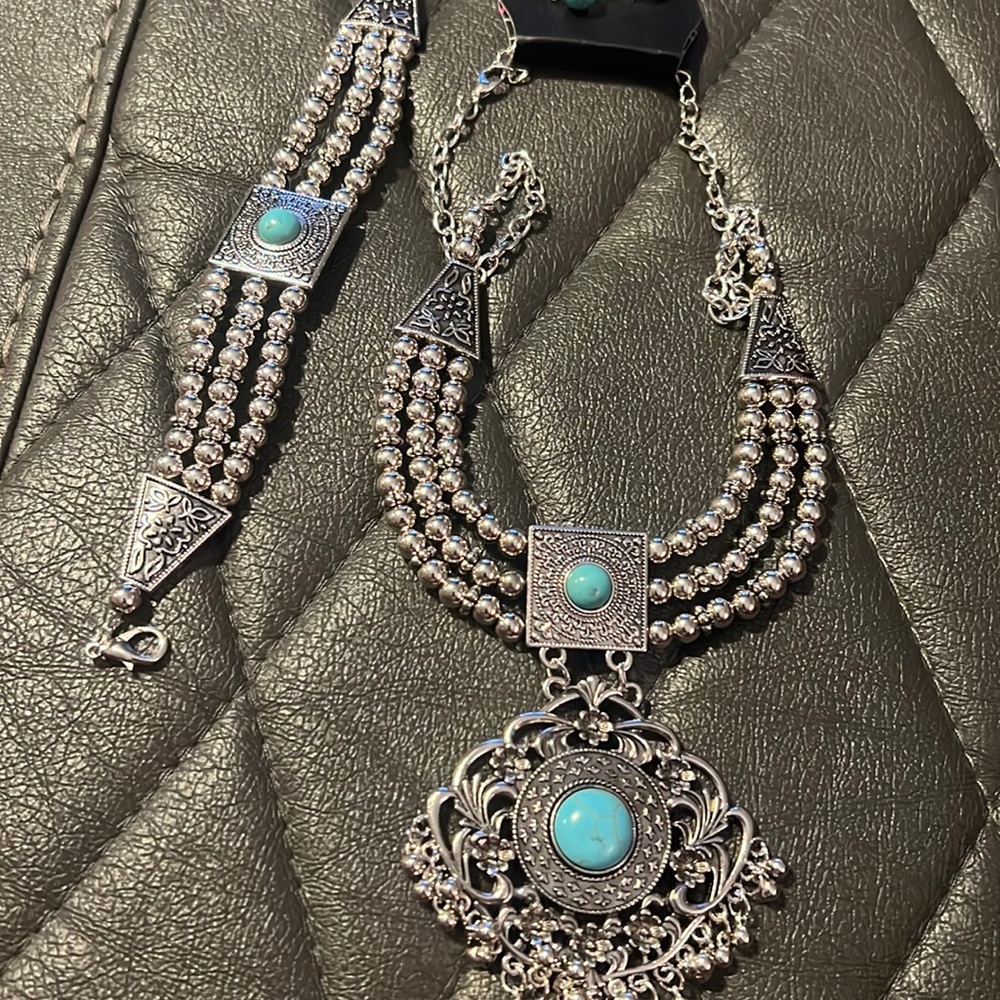 Beautiful necklace, earrings and bracelet